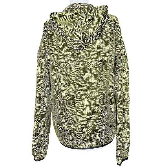 Nike Foldaway Light Running Safari Print
Jacket. Size Medium - Picture 2 of 12